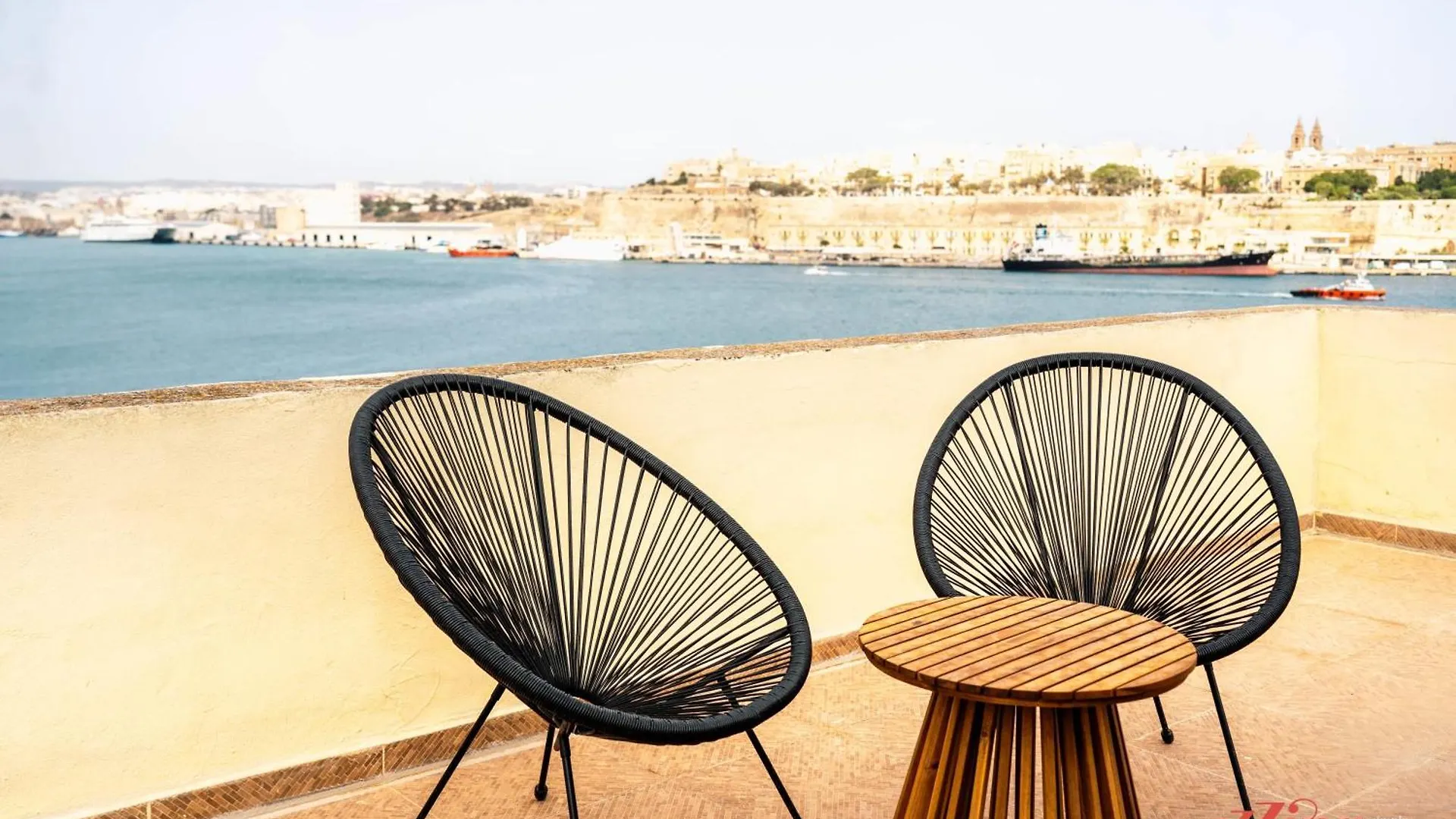 Holiday home Charming Historic Home With Rooftop Views Senglea